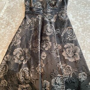 Coldwater Creek Sleeveless Floral Dress in Gray with beaded flowers